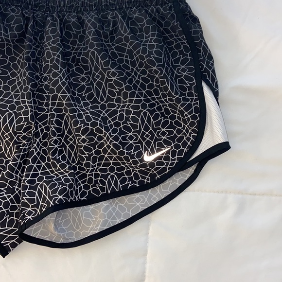 Nike DriFit shorts - Picture 2 of 4